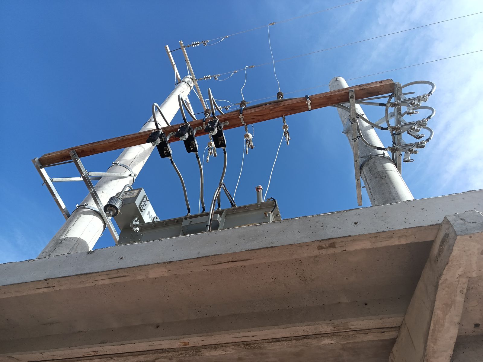 OBRAS ELECTROMECÁNICAS DE MEDIA Y BAJA TENSIÓN — RINCÓN DE LOS SAUCES